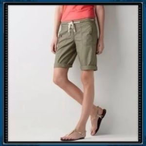 $50 NWT Ann Taylor Loft Bermuda  Shorts Size 2